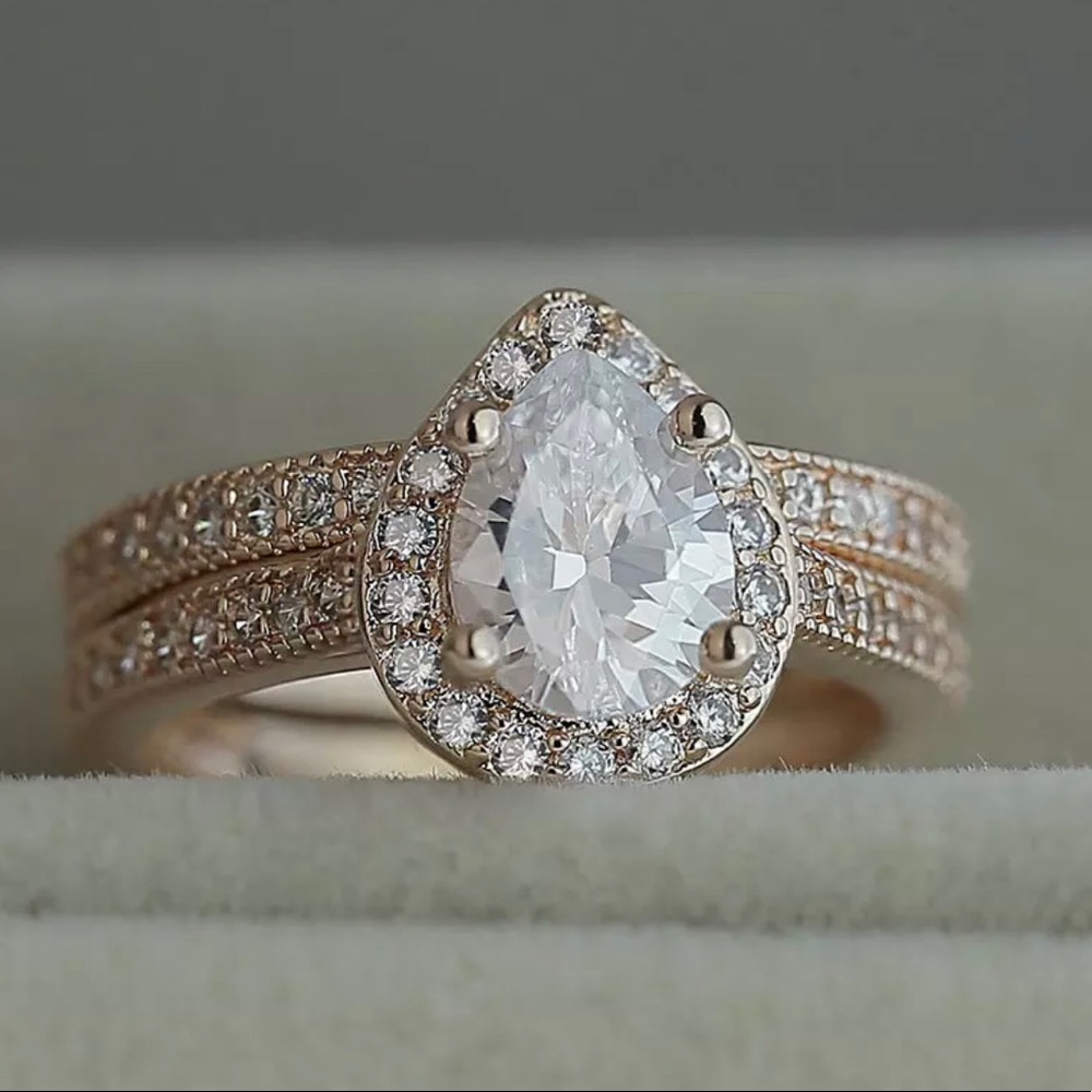 ✨2 Piece Engagement Ring✨18K Rose Gold Plated✨ - Picture 3 of 8